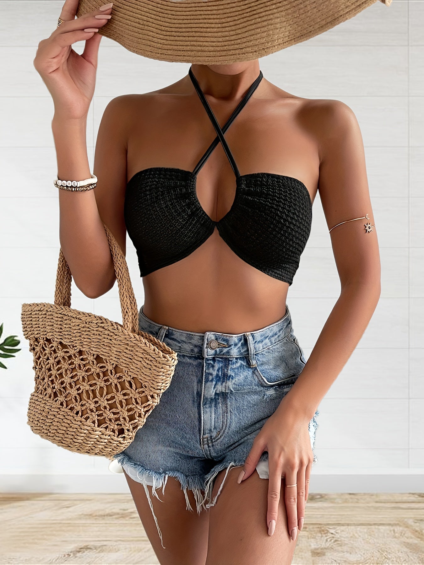 Halter Top - Trendy and Sexy Sleeveless Crop Top